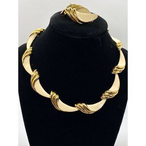 Vintage unsigned beautiful jewelry set of gold white necklace + clip on earrings